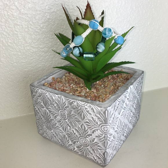 Handmade Chinese Knotting Bracelet W/ Glass Beads - Picture 8 of 8